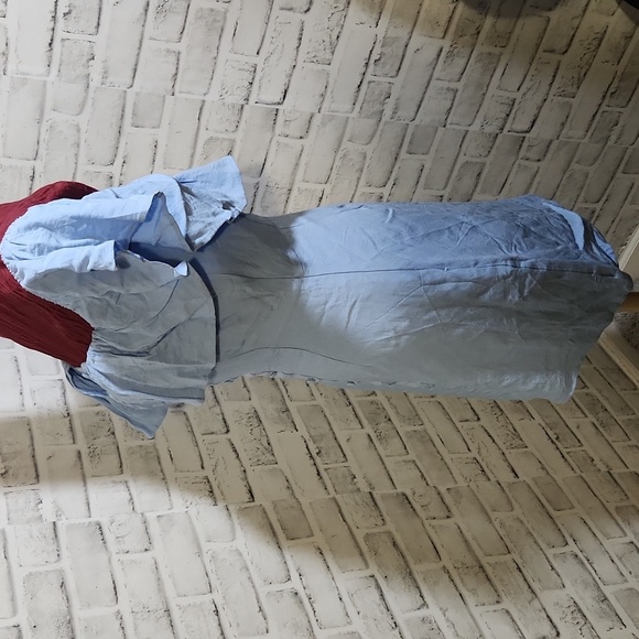 LUMIERE Elegant Blue Ruffled Dress - Picture 3 of 10